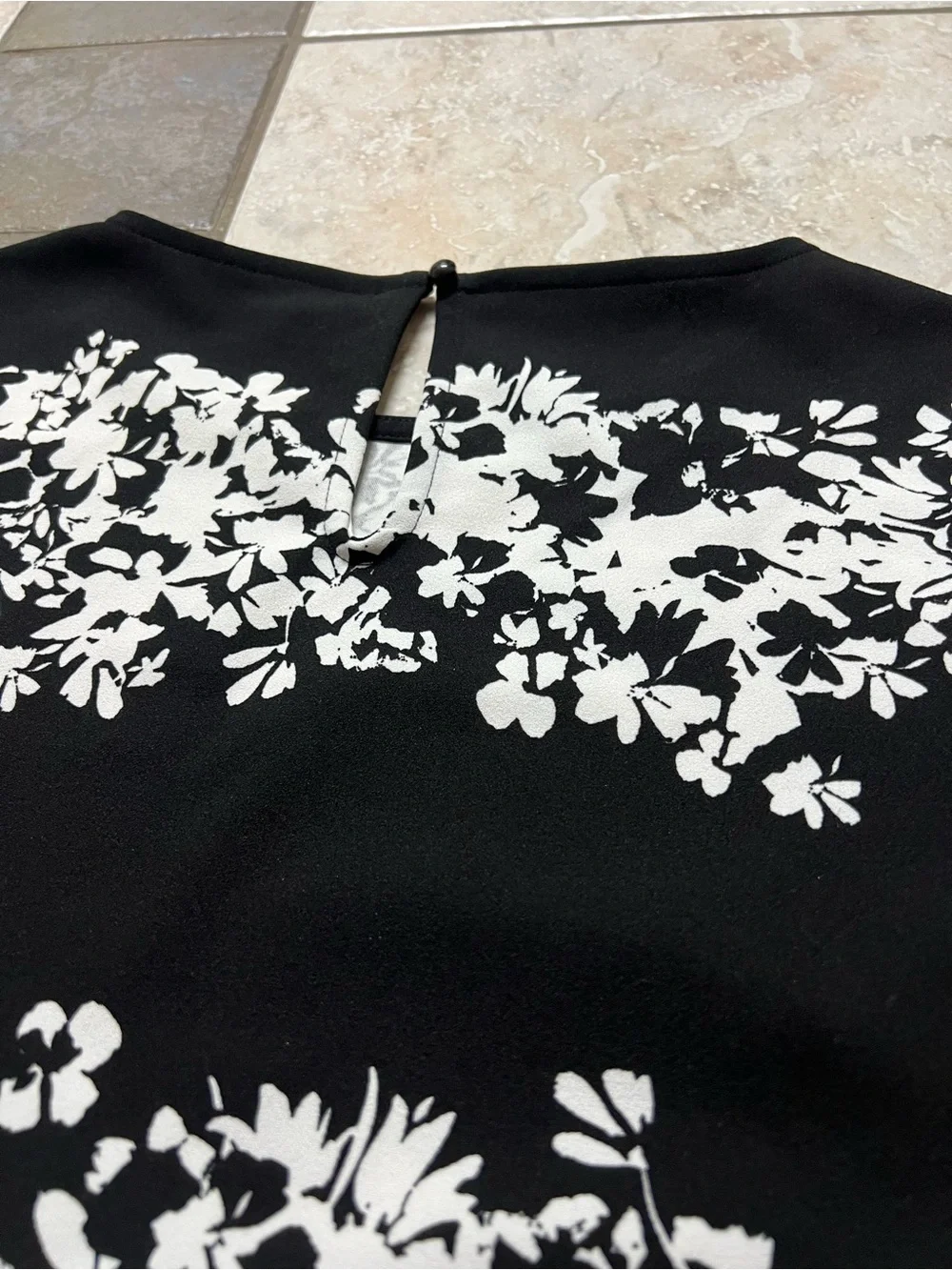 Banana Republic Black and White Floral Midi Dress - Picture 6 of 7